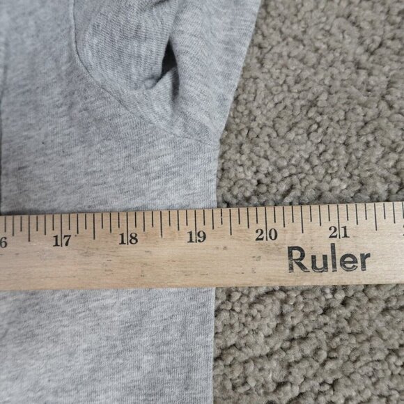 Vineyard Vines T-shirt Small Double Sided 50 Yard Line Football - Picture 5 of 7